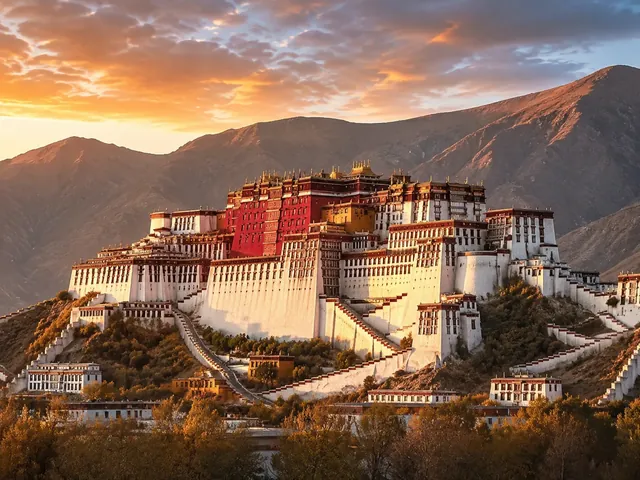 Lhasa travel scene - Potala Palace and Jokhang Temple